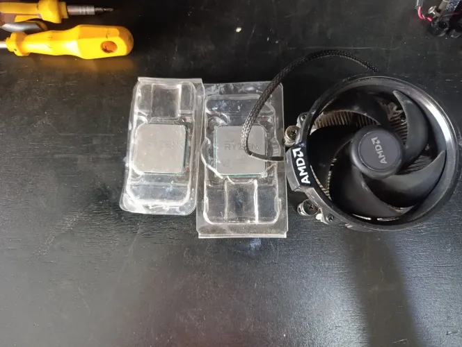 Kit Ryzen 3 1600 + Ryzen 5 1600 + Cooler Box