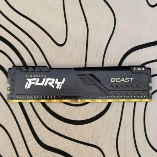 8GB RAM DDR4 Kingston Fury Beast 3200MHz (Venda ou Troca)