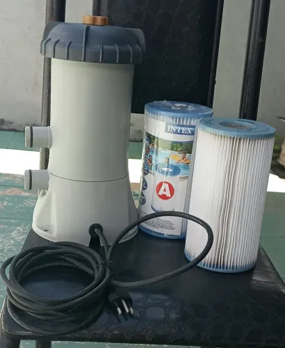 Vende-se 1 Bomba filtro para piscina.