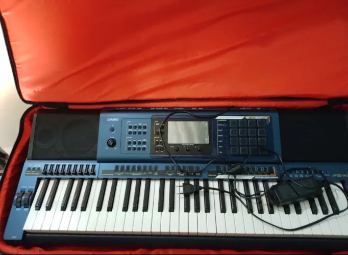 Vendo teclado mz x500 Casio semi novo