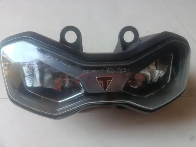 Farol Tiger Triumph 900