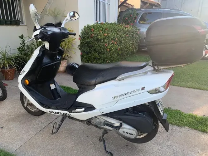 Suzuki Burgman 125i Branca (2014/2015)-Único Dono! Ótima oportunidade de revenda c/ lucro.
