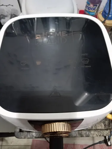 Airfryer branca muito bonita