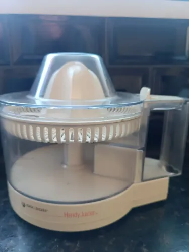 Espremedor de frutas 110v