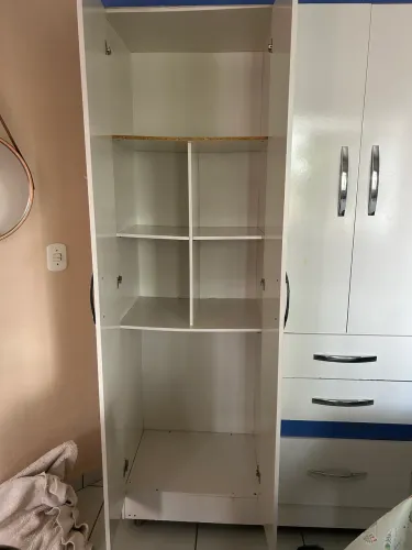 Vende-se guarda roupa