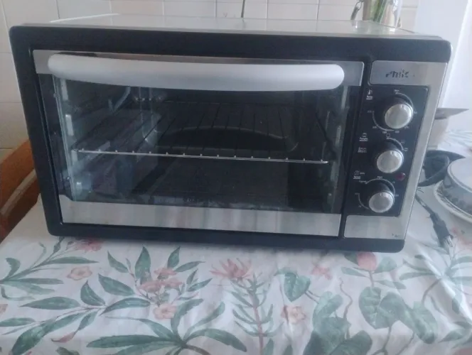 Forno elétrico  Philco usado 46L