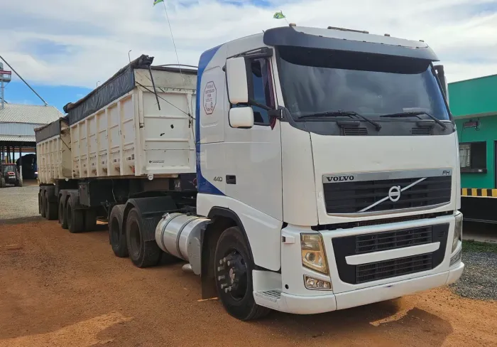 Vendo Volvo FH 440 2011 + Bicaçamba Noma 2013