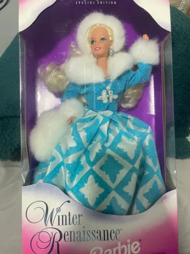 Barbie anos 90 winter renaissence