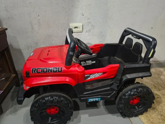 Carrinho elétrico infantil 