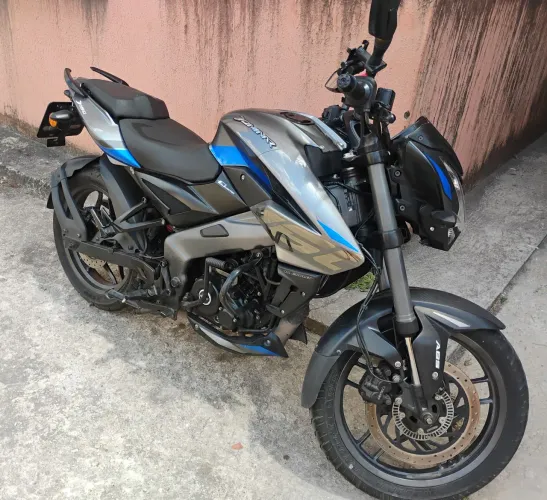 Bajaj dominar 160 - 2025