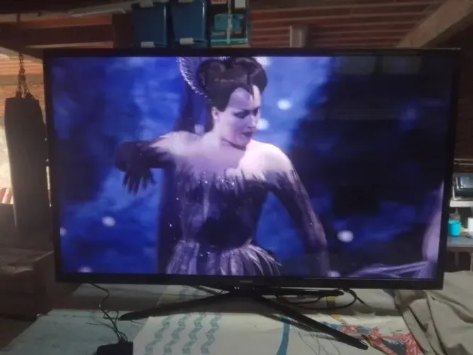 Televisão 60 polegadas plasma. Não é Smart 