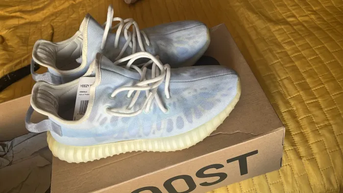 Yeezy 350 com caixa pra sair rápido