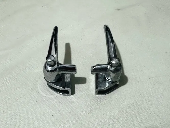 Trinco quebra vento fusca 1200 e kombi Corujinha estoque antigo