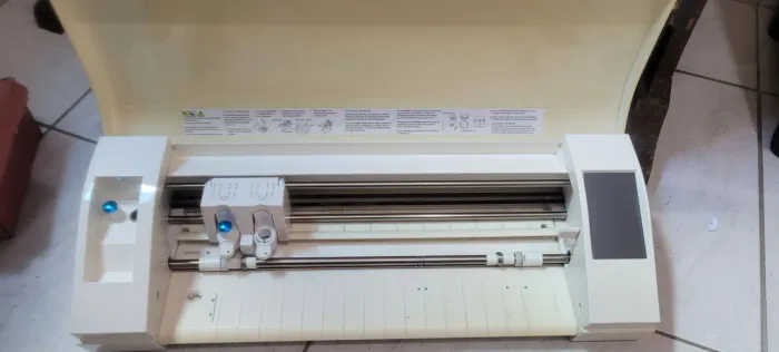 Silhouette cameo 3 Usada. Aceito propostas!