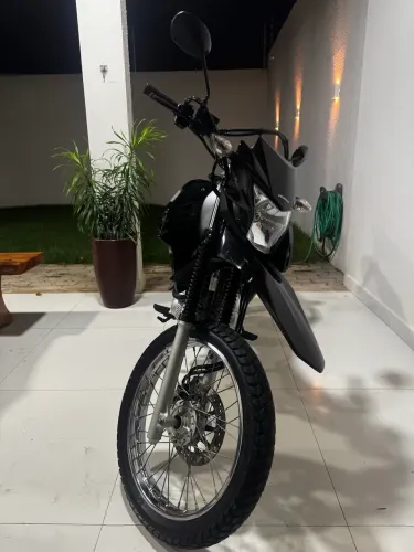Honda Bross 2023 (apenas 15km rodados)