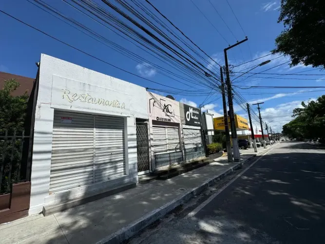 Terreno comercial à venda na Av Antonio Basilio em Lagoa Nova