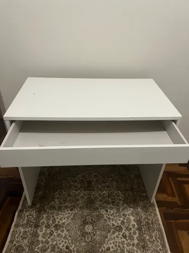 Mesa escritório 90 cm branca com gavetão