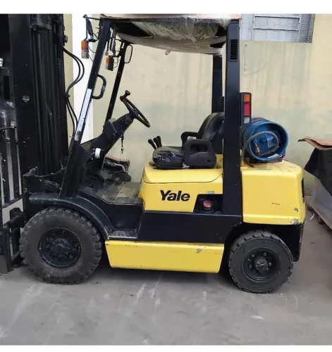 Empilhadeira YALE GTP 050 - Ano 2012