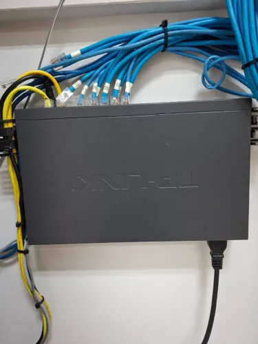 Switch TP Link 16 portas TL-SG1016D