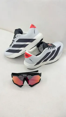 Tênis esportivo 