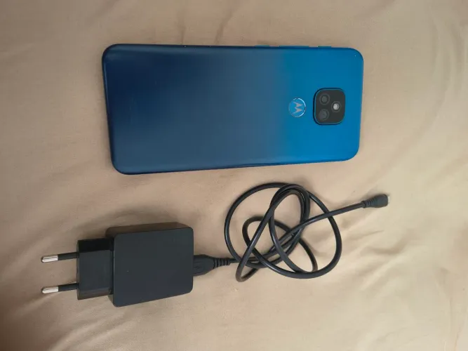 Moto E7 plus - pra vender logo