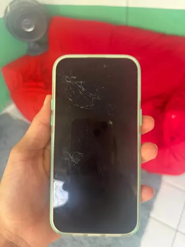 Vendo iPhone 14 Pro Max bateria ?80% tela traseira e frontal trincadas 