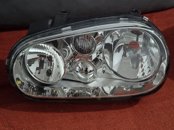 Farol Arteb Golf MK4 lado motorista 