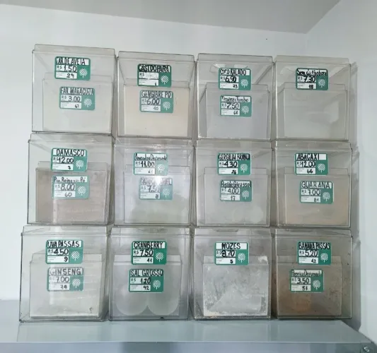 POTES EM ACRÍLICO (EXPOTE) NOS TAMANHOS 7,4L= R$25,00 e 3,3L= R$15,00