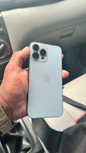 Vendo iPhone 13 pro max 128 gb.tela e bateria foram trocadas