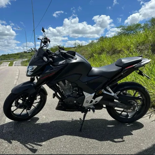 Honda CB 300F único dono