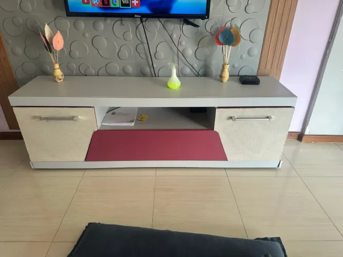 Rack de sala com rodinha