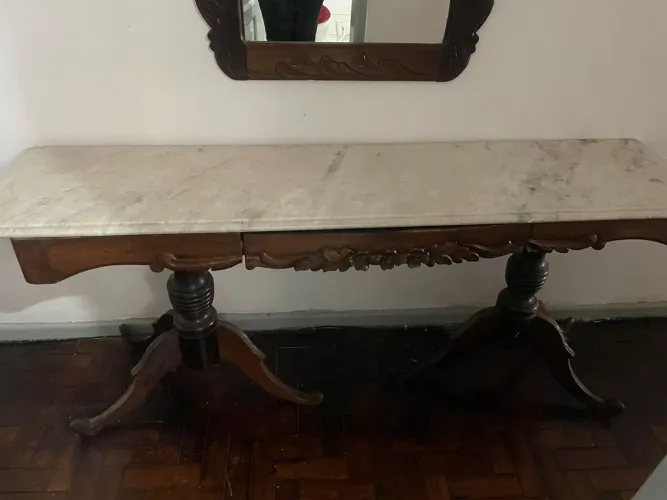 Vendo-se móveis rústicos