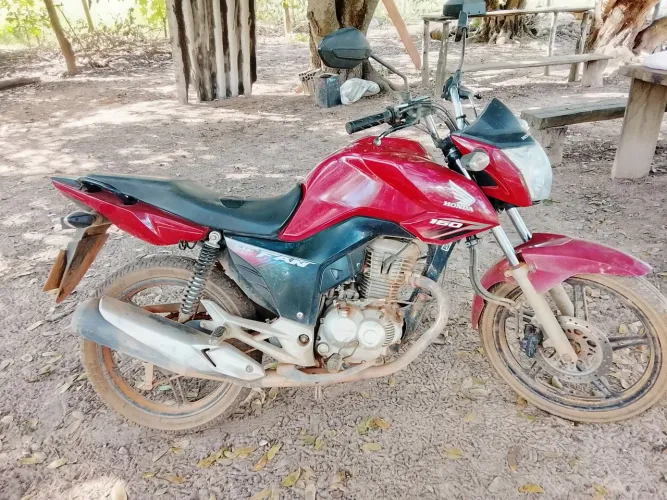 Vendo moto fan ou troca por carro Palio ou uno