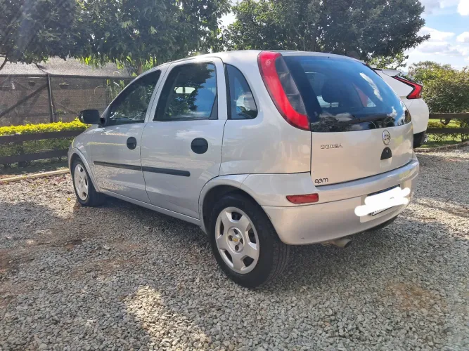 Chevrolet Corsa Hatchback 1.0 MPFI 8V 71cv 5P 2004
