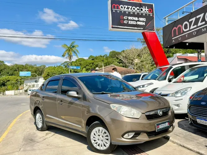 Fiat Siena Attractive 1.4 Fire Flex 8V 4P 2013