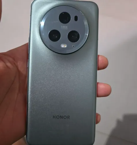 Honor Magic 5 Pro 