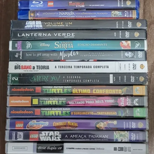 DVDs e Blue Rays a maioria lacrado