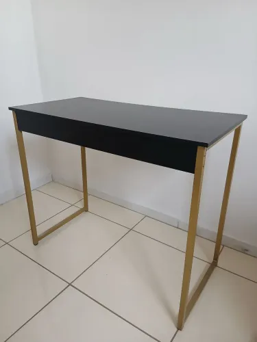 Escrivaninha Mesa Estudo Aparador Industrial 90x45cm (5 meses de uso) - Betim