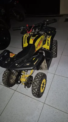 Quadriciclo infantil