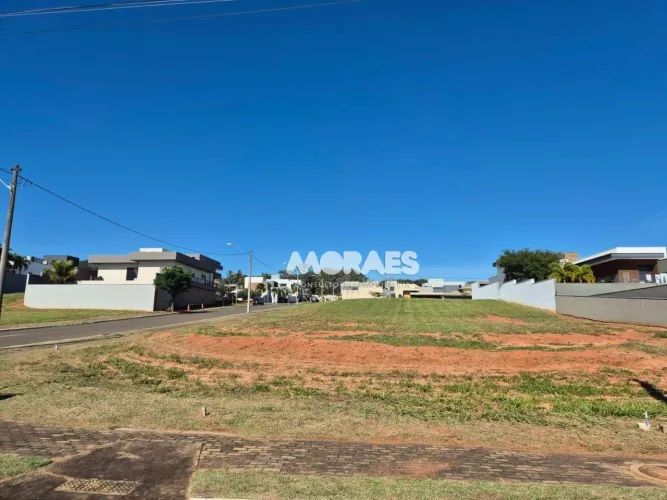 Terreno à venda, 691 m² por R$ 790.000 - Villa Dumont - Bauru/SP
