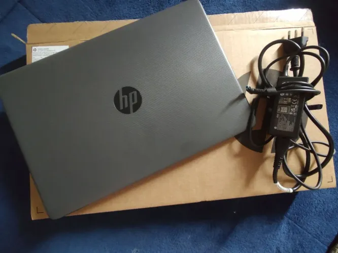 Notebook HP Intel core<br>Intel Core i3 <br>8GB RAM 256GB <br>SSD 15,6? HD Windows 11<br>R$ 2200