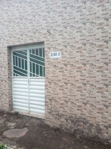 Casa para alugar em Rua bem localizada