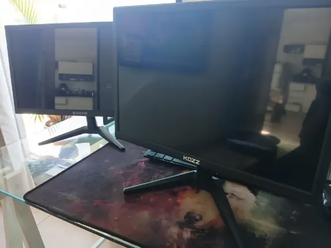 Monitores (SOYO + KOZZ LED) - Excelente estado