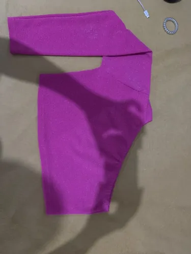 Blusa rosa brilhante