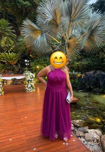 Vestido de festa, sandália e bolsa! Look completo!