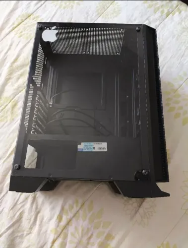 Gabinete Gamer Mid Tower - Excelente Estado