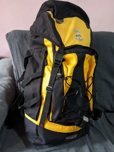 Mochila trilhas e rumos 75L amarela trekking montanha viagem acampamento 