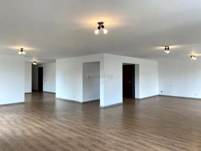 Quase 400 m² de Elegância e Exclusividade | 4 Dormitórios e 3 Vagas