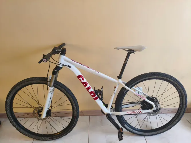Caloi Explorer expert boost 15"