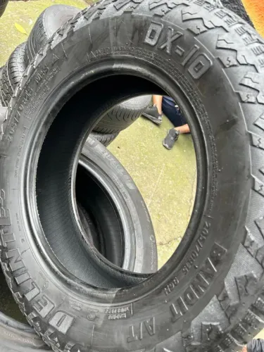 Pneu 205/70/15 meia vida por 150$ instalado original